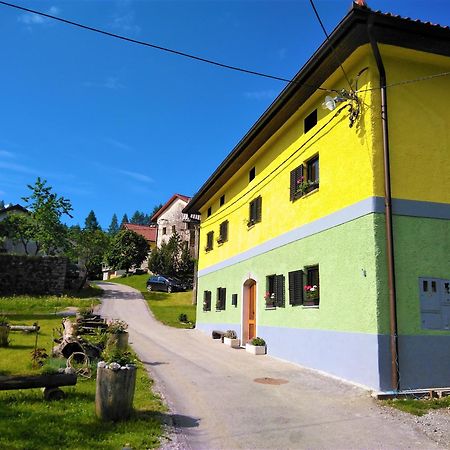 Apartmaji Pr-Gujlu Sela Nad Podmelcem 5220 Tolmin Podmelec Exterior photo