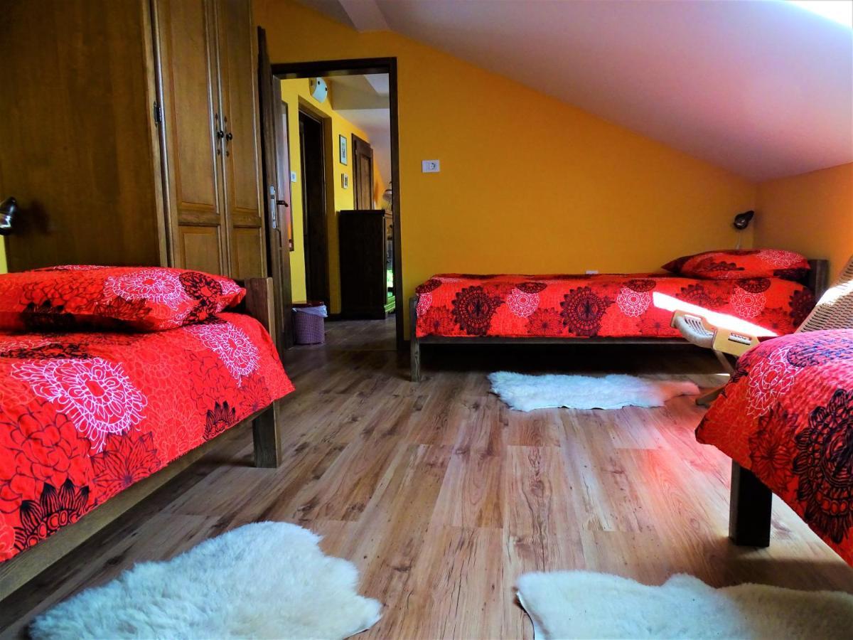 Apartmaji Pr-Gujlu Sela Nad Podmelcem 5220 Tolmin Podmelec Exterior photo